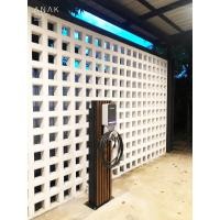 ราคา CRAFTAMP เสาติดเครื่องชาร์จรถ EV ซ่อนเบรกเกอร์ได้ รุ่น Pole stand B - design ระแนง Dark wood (12141455)