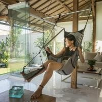 ราคา Moon Chair เก้าอี้ชิงช้าพกพาจาก Ticket to the Moon ใช้ได้ทั้ง Indoor และ Outdoor (สีเทา) New (12324900)