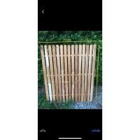 ราคา Nobpha9 รั้วสนาม รั้วกั้นบ้าน สูง120cmยาว100cmกั้นประตู ไม้สักแท้ รั้วอย่างเดียว (12664493)