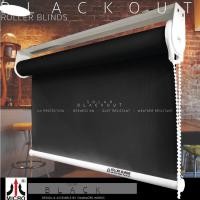 ราคา RVSL3106 สีดำ Black ม่านม้วนรุ่นมาตราฐานทึบแสง กันความร้อน กันน้ำ กันฝุ่นละอองง อุปกรณ์สีขาว 60x200 cm. (10819381)