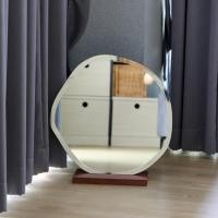 ราคา Storehaus กระจกเงาฟรีฟอร์มทรงกลมเจียรปลี รุ่น FU0027 50 x 50 ซม. (10772818)