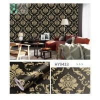 ราคา TY Home Shop TY WALL HOME วอลเปเปอร์​ลายหลุยส์ ลายไทย กันน้ำ​ กาวในตัว​ เนื้อ​ PVC​ ​ 0.45×10 M. รุ่น 9433 (สีดำลายทอง) (10837527)
