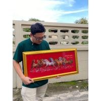 ราคา กิตติกรอบรูป [13x29 นิ้ว] ภาพมงคลกรอบรูป ม้า 8 เซียน ม้ามงคล เสริมฮวงจุ้ย เพิ่มบารมี พื้นสีแดง (12141800)