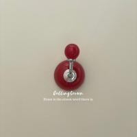 ราคา callingbrown ที่แขวน ที่แขวนหมวก ที่แขวนกระเป๋า ที่แขวน ตะขอ ที่แขวนติดผนัง แดง (12238196)