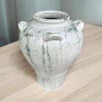 ราคา Lanna Pottery Vaseแจกันดินเผาทรงไห มีหู 4 หู ขนาด 25 x 31 cm. สีเขียวเข้ม (12478917)