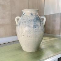 ราคา Lanna Pottery Vase แจกันดินเผาทรงโอ่งสูงปากเล็ก มีหู 2 หู ขนาด 22x 33 cm. สีฟ้าคราม (12478821)