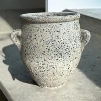 ราคา Lanna Pottery Flower pot กระถางดินเผาทรงโอ่งมีหู 3 หู ขนาด 26 x 30 cm. สีขาวเก่า (12478958)