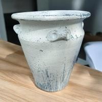 ราคา Flowerpot กระถางดินเผาปากบานเล็กมีหู 4 หู ขนาด 23 x 27 cm. สีฟ้าคราม (12721457)