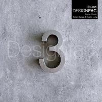 ราคา Designfac (ดีไซน์แฟค) ,ป้ายบ้านเลขที่ตัวเลขสแตนเลส เลข 0-9 / ม. M. สูง 8 cm หนา1.5cm ทนแดดทนฝนไม่เป็นสนิม สีเงินด้านแฮลาย เลข 3 8cm (10373950)
