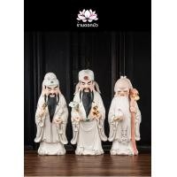 ราคา ร้านดอกบัว เทพเจ้าจีน ฮก ลก ซิ่ว เทพเจ้าฮกลกซิ่ว งานกระเบื้องฮกเกี้ยน เนื้อสีขาวและงานลงสีขลิบทอง ขนาด 12 นิ้ว ลงสี (10847102)