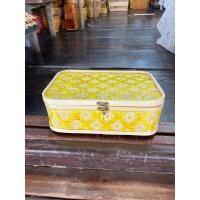 ราคา บ้านรักษ์สาน กล่อง ใส่ของขวัญ ขนม ผลไม้ ใส่เครื่องสังฆทาน กล่องอเนกประสงค์ มีตัวล็อกเกี่ยวปิด เหลือง / M (12737627)