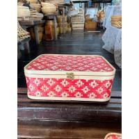 ราคา บ้านรักษ์สาน กล่อง ใส่ของขวัญ ขนม ผลไม้ ใส่เครื่องสังฆทาน กล่องอเนกประสงค์ มีตัวล็อกเกี่ยวปิด แดง/ L (12737621)