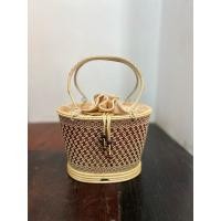 ราคา บ้านรักษ์สาน กระเป๋า ถือออกงาน กระเป๋าชุดไทย ลายพระราชทาน เกรดพรี่เมี่ยม เนื้อละเอียดคัดพิเศษ สวย ทน แข็งแรง แบบ 9 (12737770)