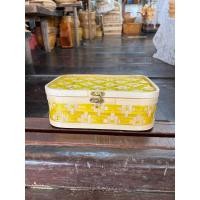ราคา บ้านรักษ์สาน กล่อง ใส่ของขวัญ ขนม ผลไม้ ใส่เครื่องสังฆทาน กล่องอเนกประสงค์ มีตัวล็อกเกี่ยวปิด เหลือง / S (12737622)