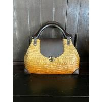 ราคา บ้านรักษ์สาน กระเป๋า กระจูดสาน ขนาดใหญ่ งานสานแต่งลาย งานขัดสีไฮโซ มีหลายแบบหลายขนาดให้เลือก หูไม้/บุผ้า/ซิป (12737791)