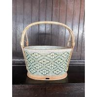 ราคา บ้านรักษ์สาน ตะกร้า ใส่ของทำบุญ หวายแท้ทั้งใบ สานยกดอกลายพิเศษ สานแบบละเอียดพิเศษ M/1 (12738048)
