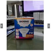 ราคา TOSHIBA SHINING หลอดไฟ LED MR16 220-240V 5W / 7W ขั้ว GU5.3 แสงขาว (6500K) / แสงวอร์ม (2700K) SH MR16 220V 7Wวอร์ม (12751344)