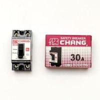 ราคา กิจตรงอุบล เบรกเกอร์ 30A ช้าง 30A เบรกเกอร์ สีดำ (10680013)
