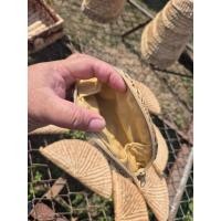 ราคา Wandee&Cro วิสาหกิจชุมชนกลุ่มจักสานผักตบชวา จ.เชียงราย ครัชจิ๋ว ใส่เหรียญ ใส่บัตร ใส่ธนบัตรได้ เพิ่มสายถอดได้ (12762415)