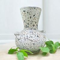 ราคา Vaseแจกันดินเผาทรงปากแตร วินเทจสไตล์ มีหู 2 หู ขนาด 16 x 21 cm. สีขาวเก่า (12813854)