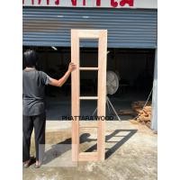 ราคา Phattara Wood ประตูไม้เนื้อแข็ง ช่องกระจก 4 ช่องแบ่งเท่า พร้อมกระจก5 มิล กระจกใส 5 มิล 90cm x 200cm (12810058)