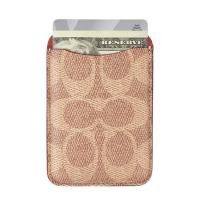 ราคา กระเป๋าใส่บัตร Essential Magnetic Card Holder สี Signature Tan (11140165665086)