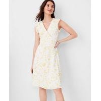 ราคา Ann Taylor Petite Floral Flutter Sleeve Wrap Dress - Winter White (4215634485361)