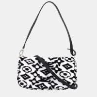 ราคา Louis Vuitton Black/White Urs Fischer Tufted Monogram Canvas Pochette Accessoires NM Shoulder Bag (760569)