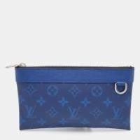 ราคา Louis Vuitton Blue Monogram Eclipse Canvas Discovery PM Pochette (764897)