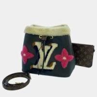ราคา Louis Vuitton Black Leather and Teddy Shearling NeoNoe Shoulder Bag (767768)