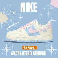 ราคา จัดส่งฟรี Nike Air Force 1 07 Low QS Sail White Blue Pink Swoosh DB3301 222 รองเท้าผ้าใบ รองเท้า nike (23272759233)