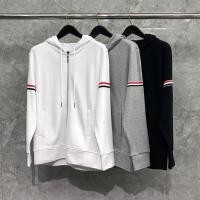 ราคา เสื้อแจ็กเก็ตกันหนาวลําลอง มีฮู้ด แต่งซิป ลายทาง สีเทา คุณภาพสูง แฟชั่นฤดูใบไม้ร่วง และฤดูหนาว สไตล์อเมริกัน สําหรับผู้ชาย และผู้หญิง (24525102800)