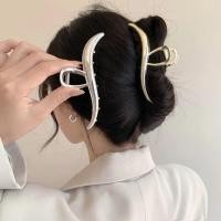 ราคา กิ๊บติดผม โลหะ รูปปลาฉลาม ขนาดใหญ่ แบบเรียบง่าย (22072761334)