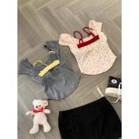 ราคา ส่งจากกรุงเทพฯ พร้อมแผ่นฟองน้ำ โชว์หลัง เสื้อยืดแขนสั้นปลอมสองชิ้น ครอปแขนสั้น เสื้อลายดอกผู้หญิงเอวลอย (27450092642)