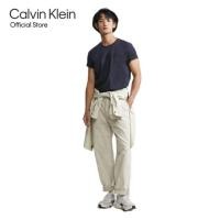 ราคา CALVIN KLEIN เสื้อยืดผู้ชาย ทรง Regular รุ่น J323262 CHW สีฟ้า (22767332276)