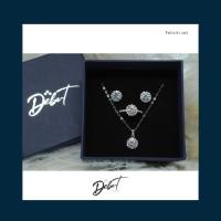 ราคา Debutgems เดบิ้วเจมส์ Set แหวน ต่างหู สร้อยจี้เพชร CZ Swarovski รุ่น Feliciti Set เซ็ตเพชรCZของSwarovski (9415212954)