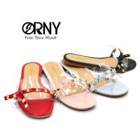 ราคา ORNY ออร์นี่ รองเท้าแตะแบบสวม สายใส แต่งหมุดแบบตอก ใส่ได้ทุกโอกาส OY13 คละสี (6831576048)