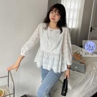 ราคา เสื้อแขนยาวสาวอวบ อก 39 51 นิ้ว เสื้อคอตต้อนสีขาว ปักลายดอกไม้ ชายระบาย YPS 140 (22319399838)
