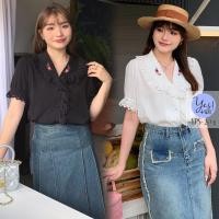 ราคา เสื้อเชิ๊ตแขนสั้นสาวอวบ อก 38 50 นิ้ว เชิ๊ตชีฟอง คอปกปักดอกไม้ ปลายระบายผ้าฉลุ สีขาว ดำ YPS 204 (20792774134)