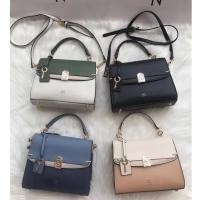 ราคา กระเป๋าสะพายข้าง LYN Marbel M หน้าจดหมายรุ่นใหม่สีทูโทนมีพวงกุญเเจ (16362839302)