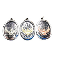 ราคา เลือก1 สีเงิน ทอง นาก จี้พระนารายณ์ทรงครุฑ รุ่นรวยทันใจ วัดไตรมิตรฯ กว้าง 4 cm ความสูง 5cmด้านหลังเป็นรูปพระราหู มีสามสี (6427924130)