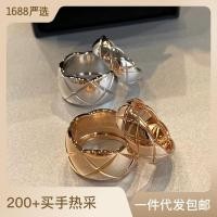 ราคา Ring jewelry ig Style 925 เงินสเตอร ์ ลิงคู ่ เคลือบเงาเพชรลายสก ๊ อตแหวนหญิง 18K Xiaoxiang สไตล ์ V Jinxiang ยายรุ ่ นสูงธรรมดาวงกลมนิ ้ วชี ้ (25480482085)