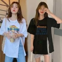 ราคา 2253เสื้อยืดตัวใหญ่สไตล์เกาหลีน่ารัก เสื้อยืดแขนสั้นพิมพ์ลาย oversize คอกลมแขนสั้น ผ่าร่อง เสื้อยืดสกรีนลายการ์ตูน (10715549272)