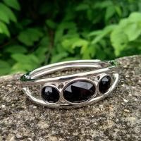 ราคา กำไลข้อมือนิลดำ สามกษัตริย์ แฟชั่นกันภัย ให้โชคลาภด้วยอำนาจของนิลกาฬ (6149260667)