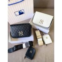 ราคา กระเป๋า NY แบรนด์แท้ จากเกาหลี NY MLB ขนาด 7 5 นิ้ว crossbodybag กระเป๋าสะพาย (23731002078)