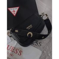 ราคา กระเป๋า Guess งานแท้ outlet กระเป๋าสะพายข้างทรงฮิต ขนาด 8 5 นิ้ว (23140262050)