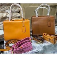 ราคา กระเป๋า งานแท้ OUTLET Coach CASHIN CARRY TOTE 22 (17752435414)