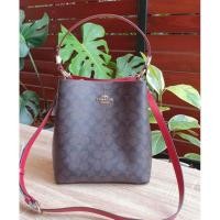 ราคา กระเป๋า Coach Hiend Small Town Bucket Bag In Signature Canvas (9623391555)