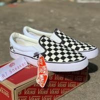 ราคา รองเท้าVANS Slip On Classic CheckerBoard ลายตาราง ใส่ได้ผู้ชายและผู้หญิง (6668845693)