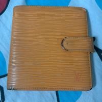 ราคา LV Epi wallet ลายไม้สีส้ม (2679755797)